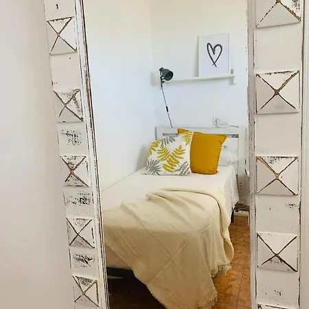 Διαμέρισμα Charming & Cosy *
